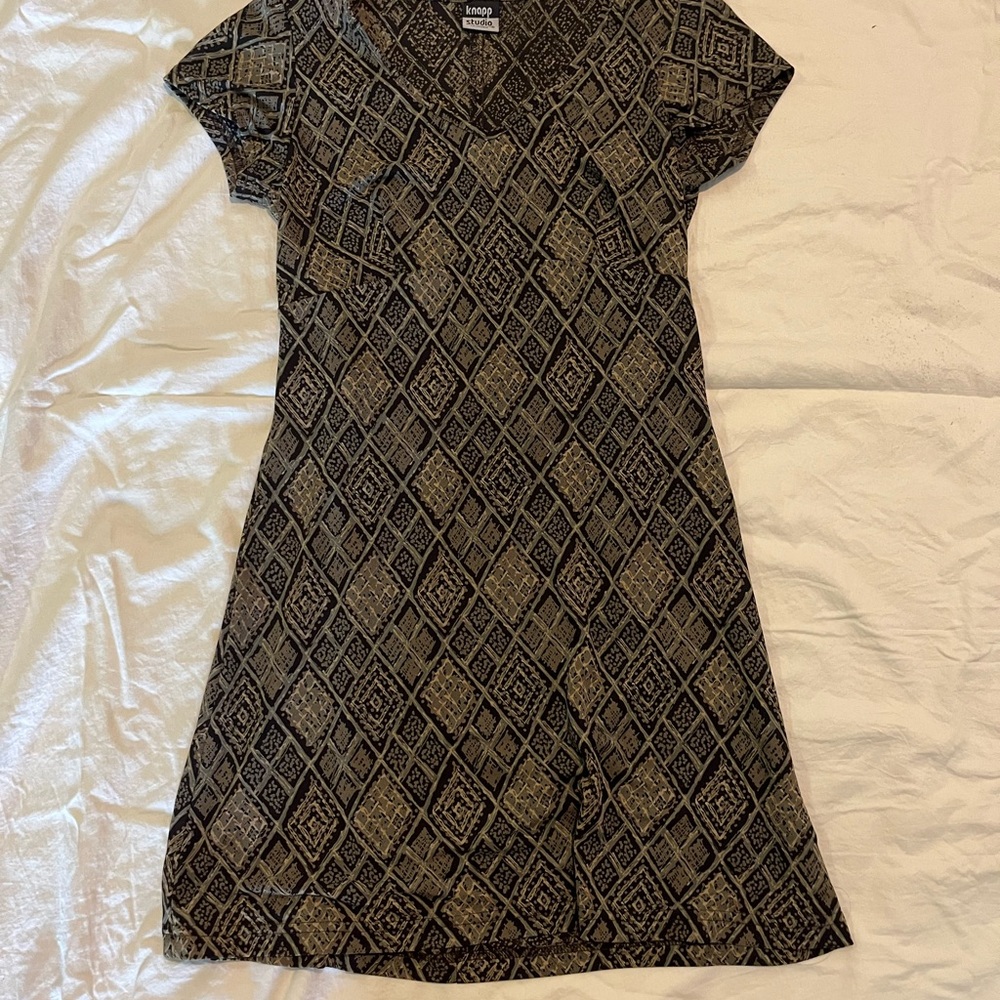 Elegant Black and Tan Geometric Mini Dress